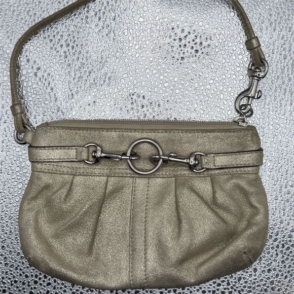 Coach Women's Champagne Gold Leather Wristlet Clutch Bag No Hang Tag - Picture 2 of 6